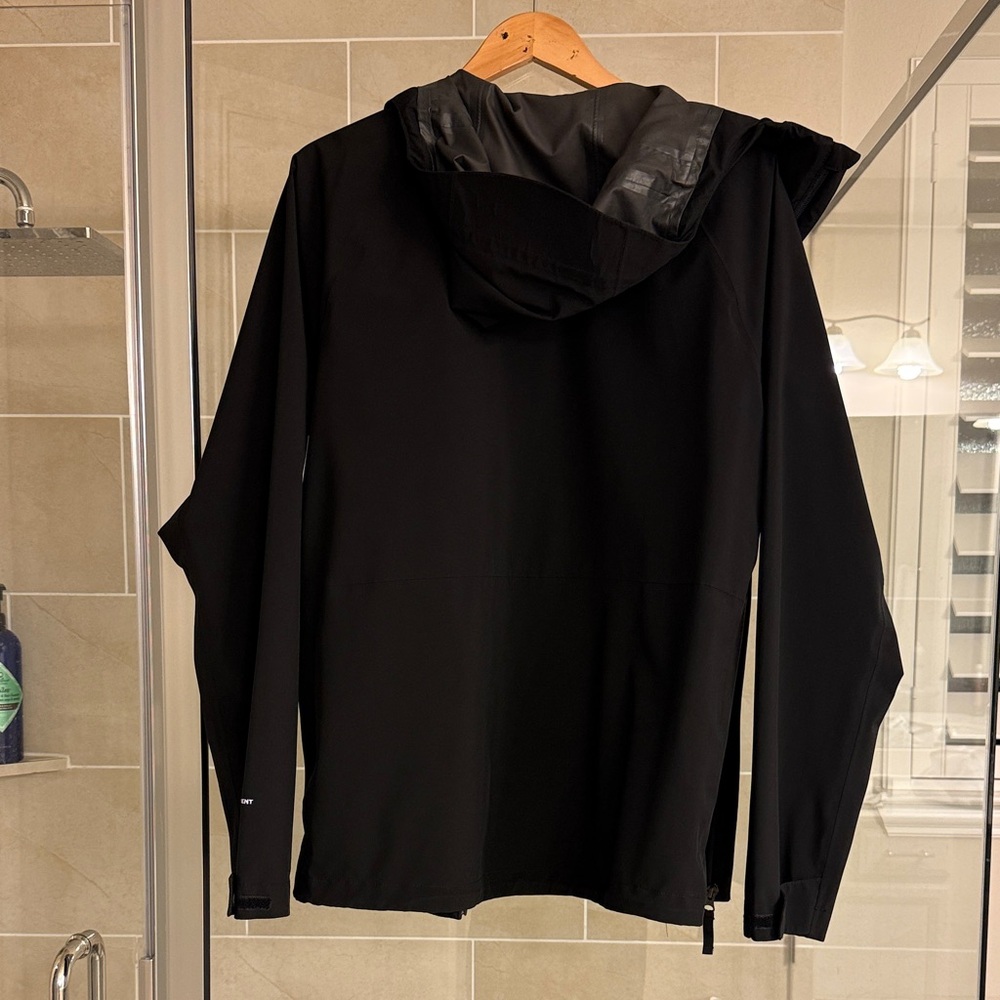 The North Face Men's Black Performance Jacket - Picture 2 of 3